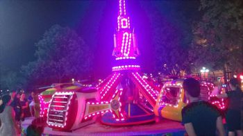 Đu quay điện máy bay